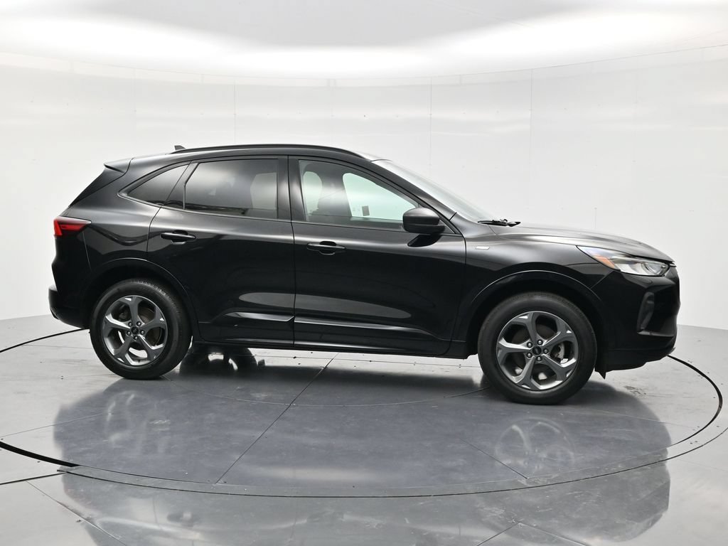 Used 2024 Ford Escape ST-Line w/ Tech Pack #1 AWD/4WD image 4
