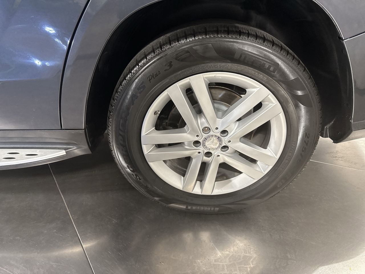 Used 2016 Mercedes-Benz GL 450 4MATIC image 12