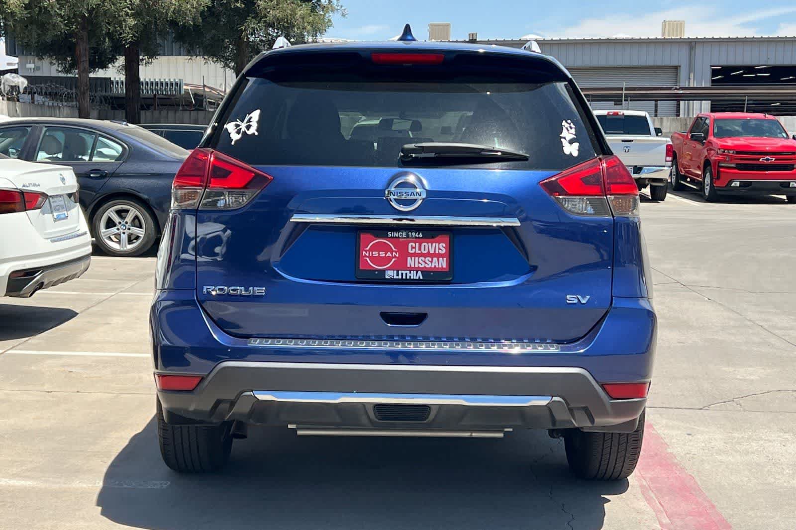 Used 2017 Nissan Rogue SV FWD image 8