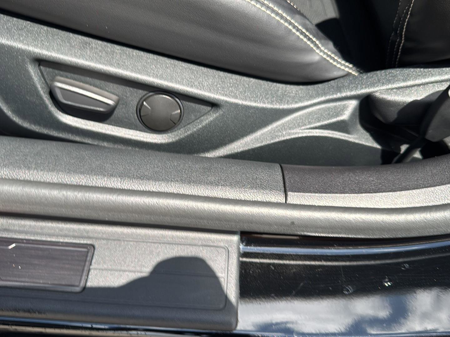 Used 2022 Ford Mustang Shelby GT500 w/ Technology Package image 14