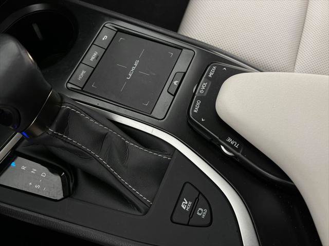Certified 2022 Lexus UX 250h w/ Premium Package image 15