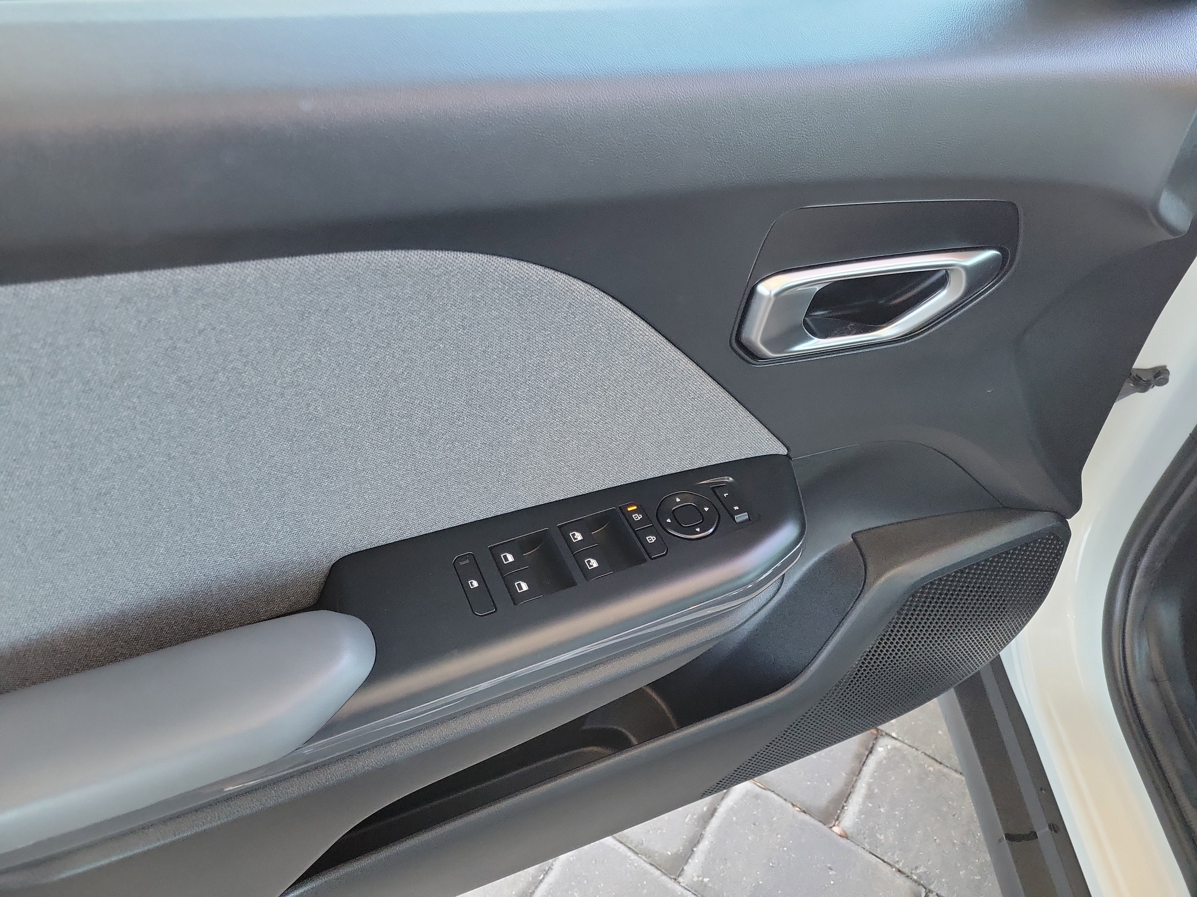 Used 2025 Kia K4 EX image 11