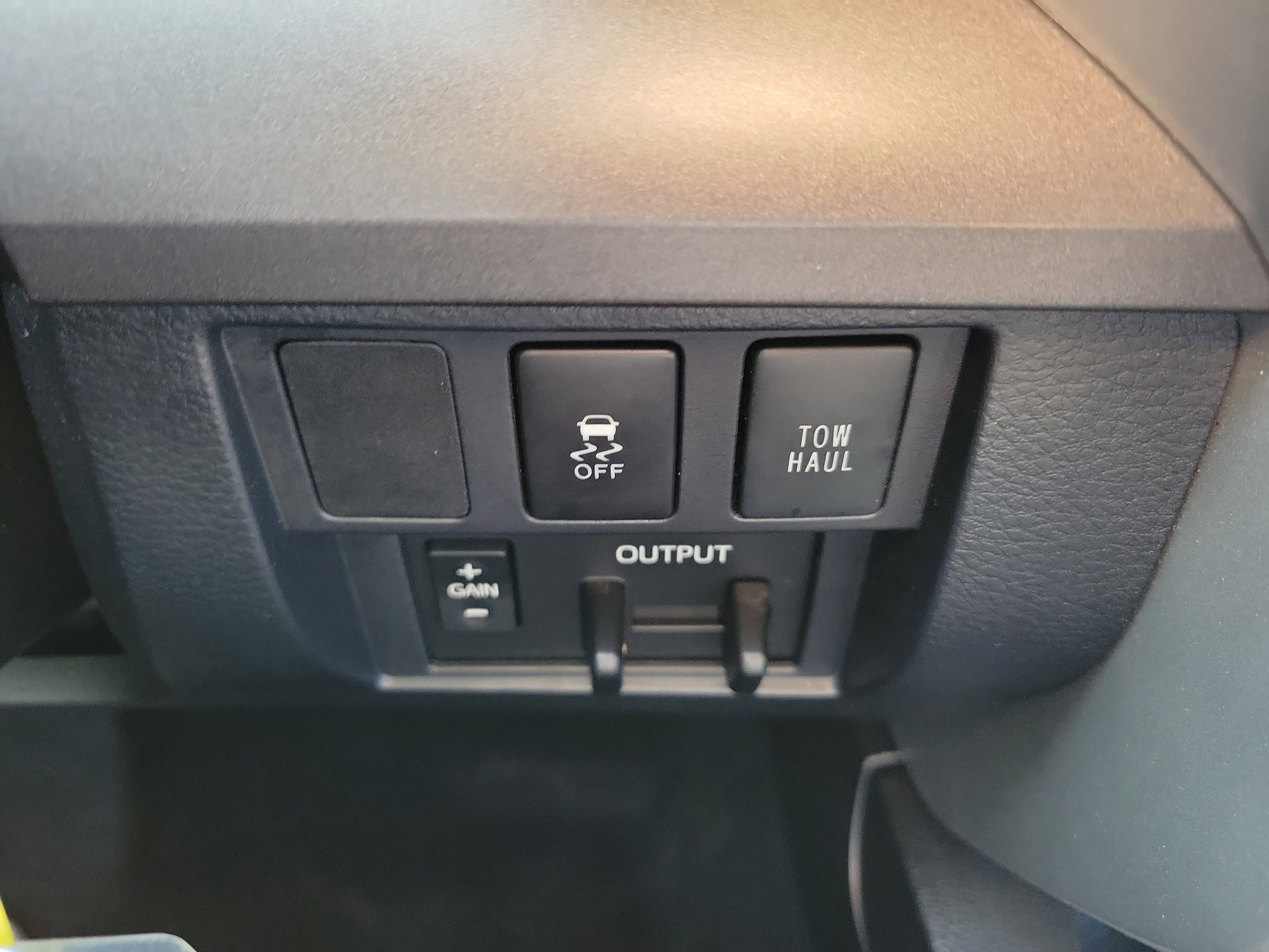 Used 2018 Toyota Tundra SR5 w/ SR5 Upgrade Package image 30