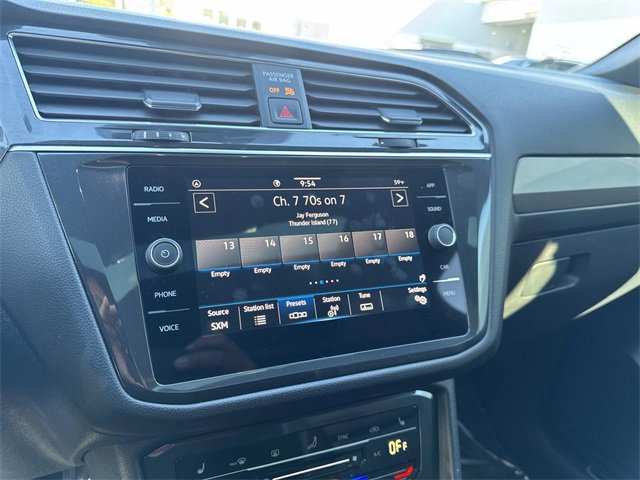 Certified 2023 Volkswagen Tiguan SE R-Line image 23