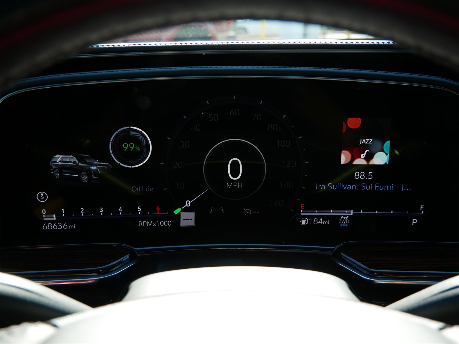 Used 2021 Cadillac Escalade Premium Luxury w/ Performance Package image 18