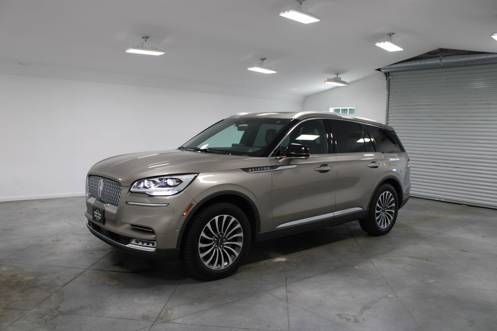 Used 2021 Lincoln Aviator Reserve w/ Equipment Group 201A AWD/4WD image 4