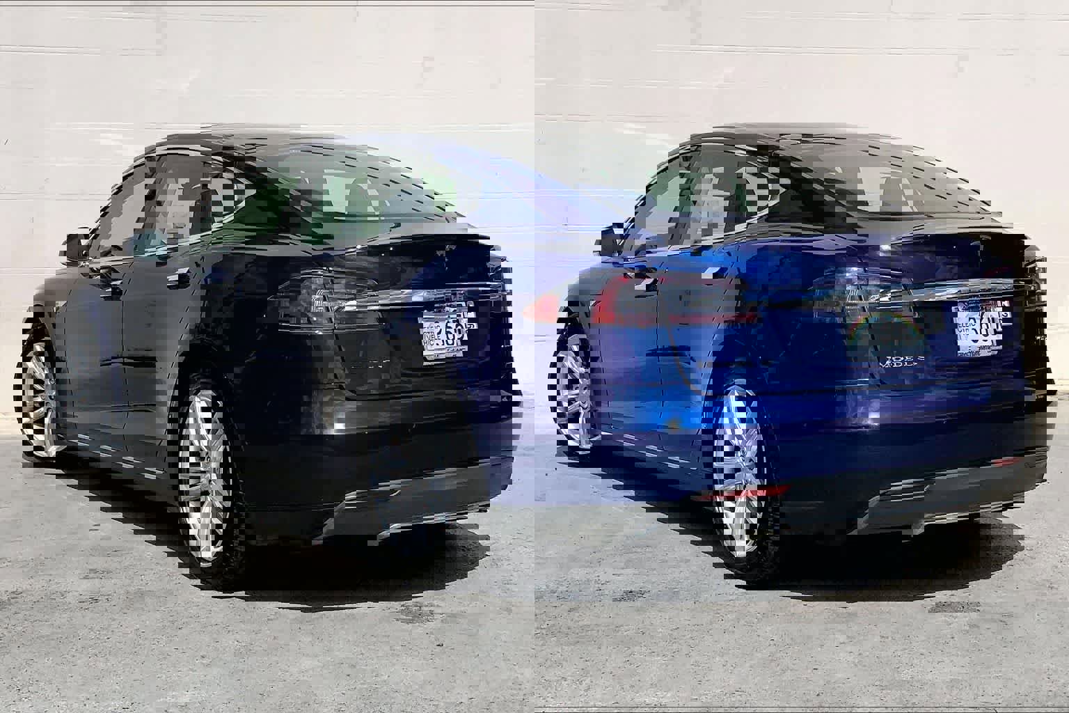 Used 2015 Tesla Model S 70D AWD/4WD image 5