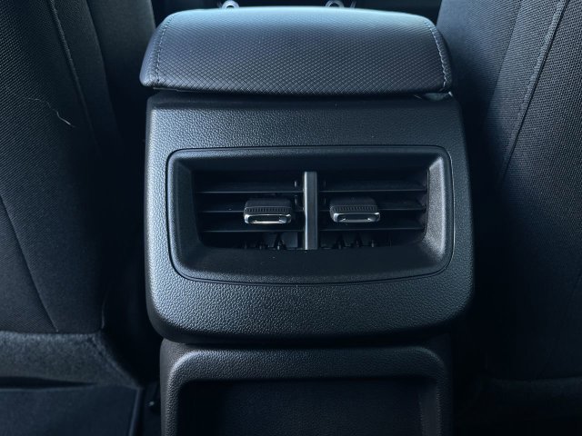 Used 2025 Chevrolet Equinox EV LT FWD image 20
