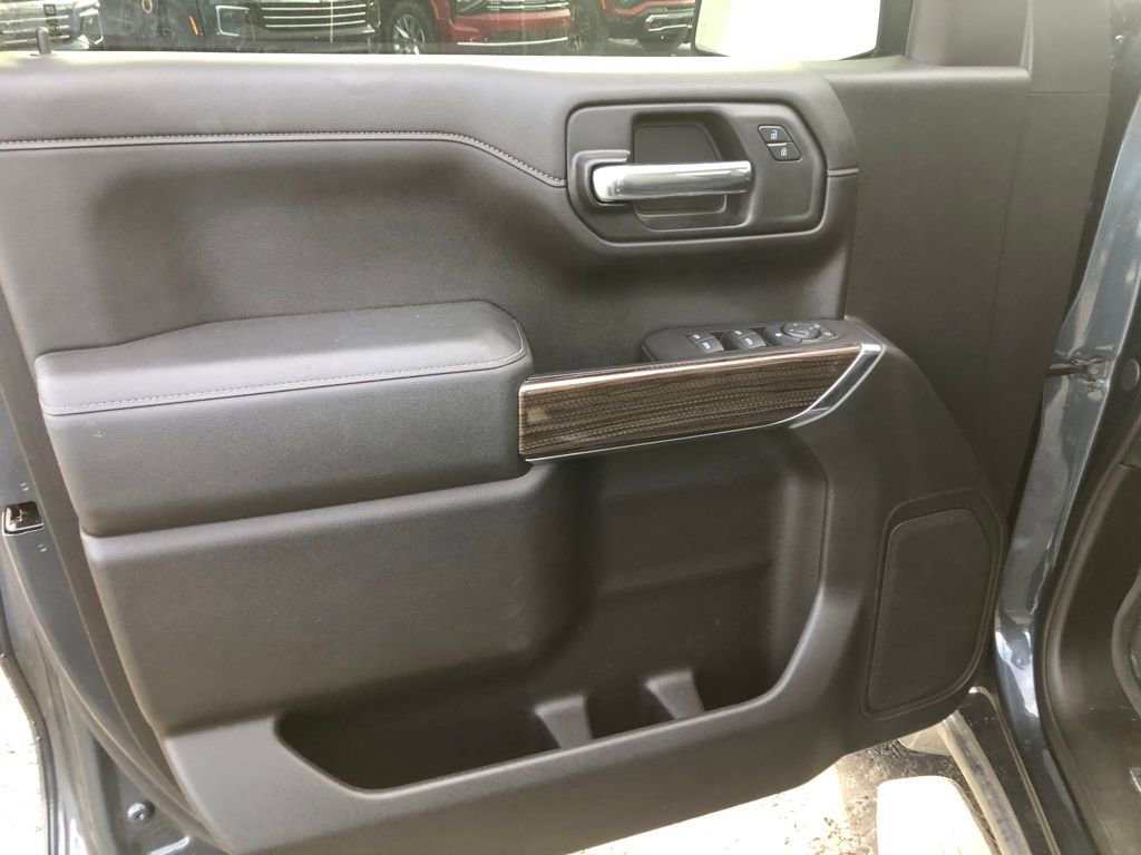 Used 2019 Chevrolet Silverado 1500 RST image 17