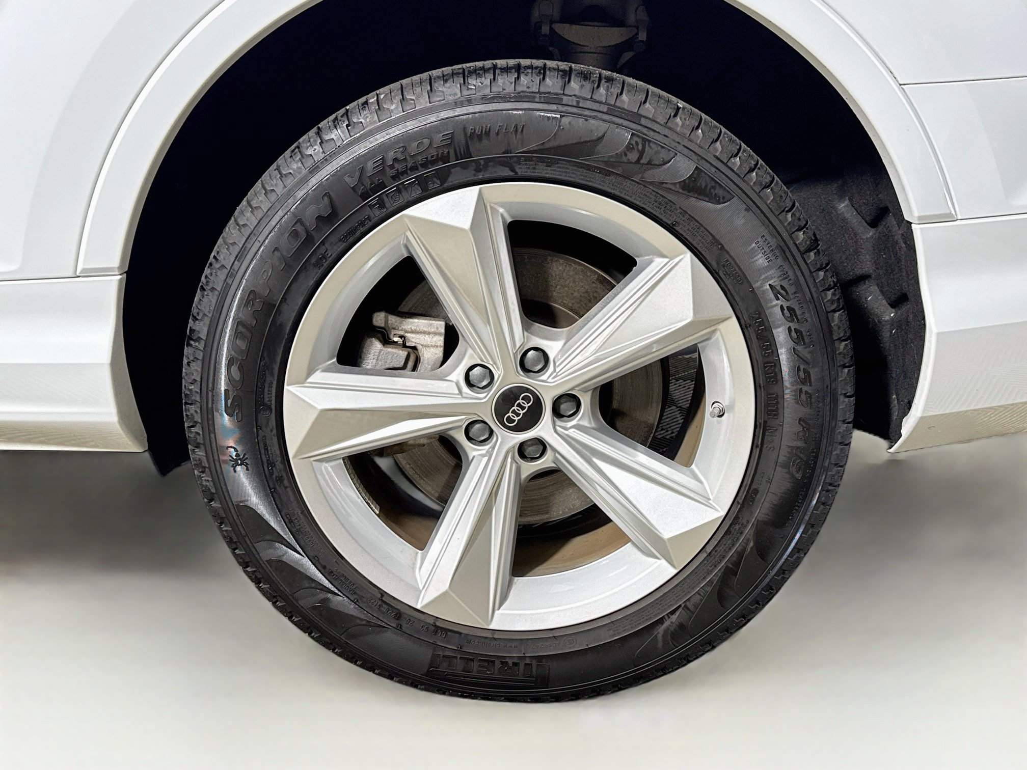 Used 2023 Audi Q7 3.0T Premium w/ Convenience Package AWD/4WD image 33