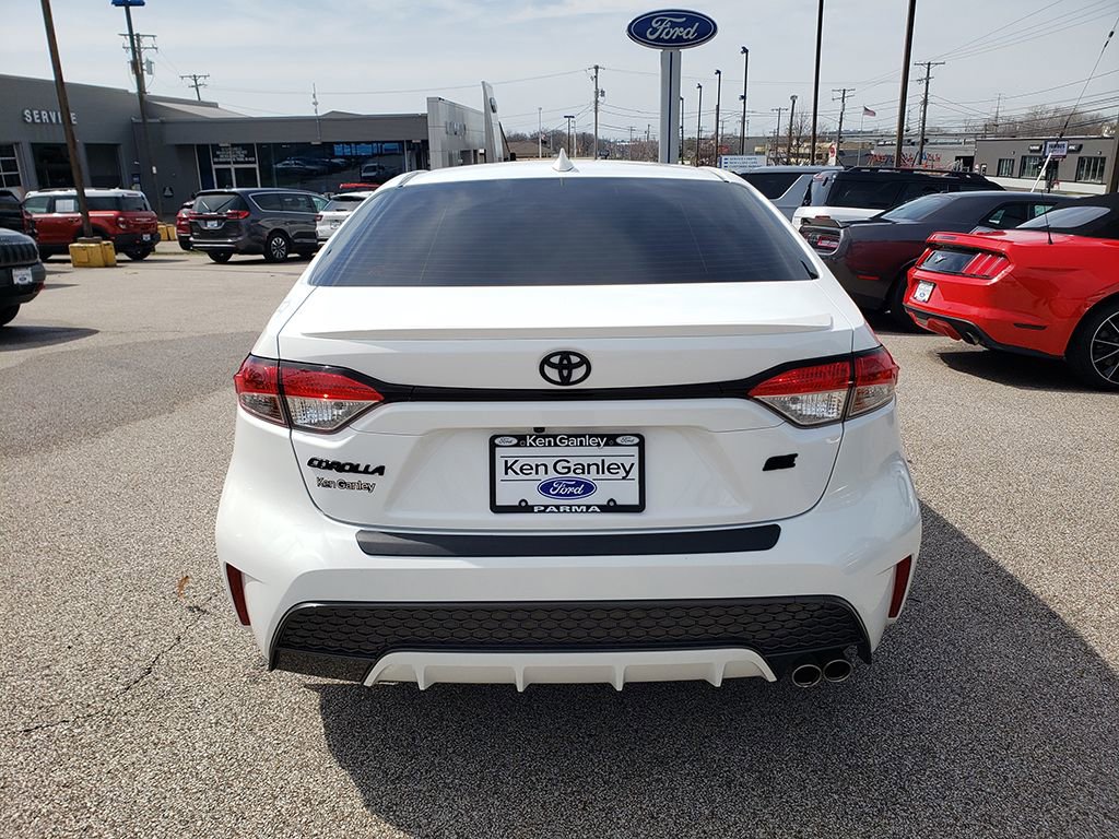 Used 2022 Toyota Corolla SE w/ SE Premium Package FWD image 6