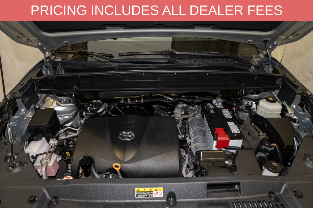Used 2022 Toyota Highlander XLE AWD/4WD image 22