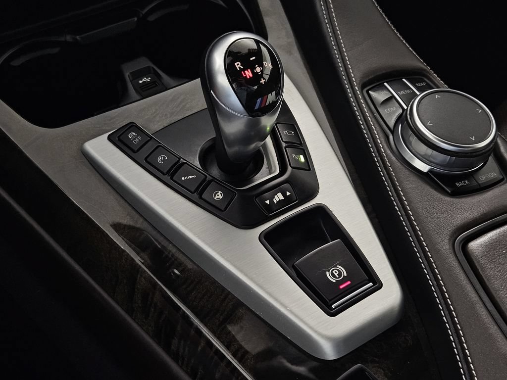 Used 2017 BMW M6 Convertible RWD image 18