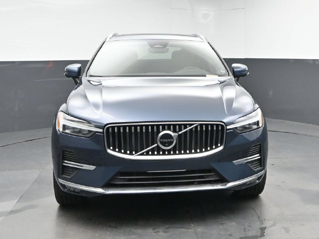 Used 2023 Volvo XC60 B5 Plus w/ Protection Package Premier AWD/4WD image 2