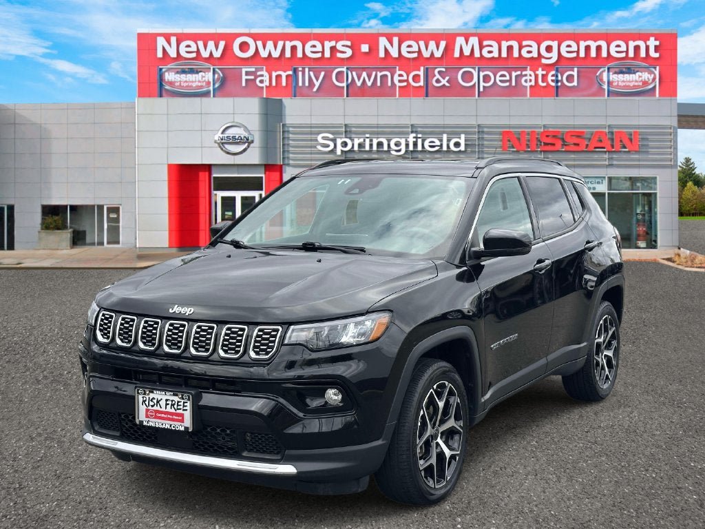 Used 2025 Jeep Compass Limited AWD/4WD image 2
