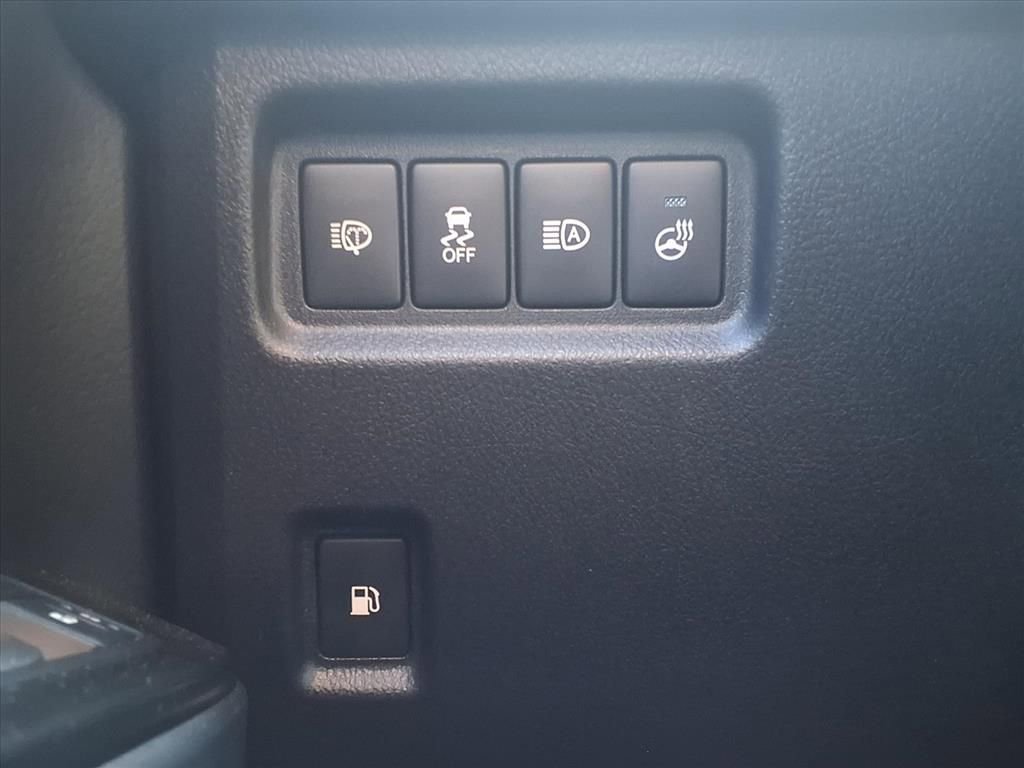 Used 2023 Lexus GX 460 Premium w/ Accessory Package image 21