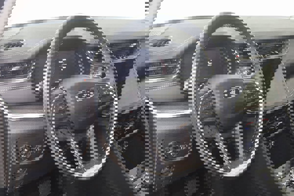 Used 2021 Jeep Grand Cherokee L Limited image 6