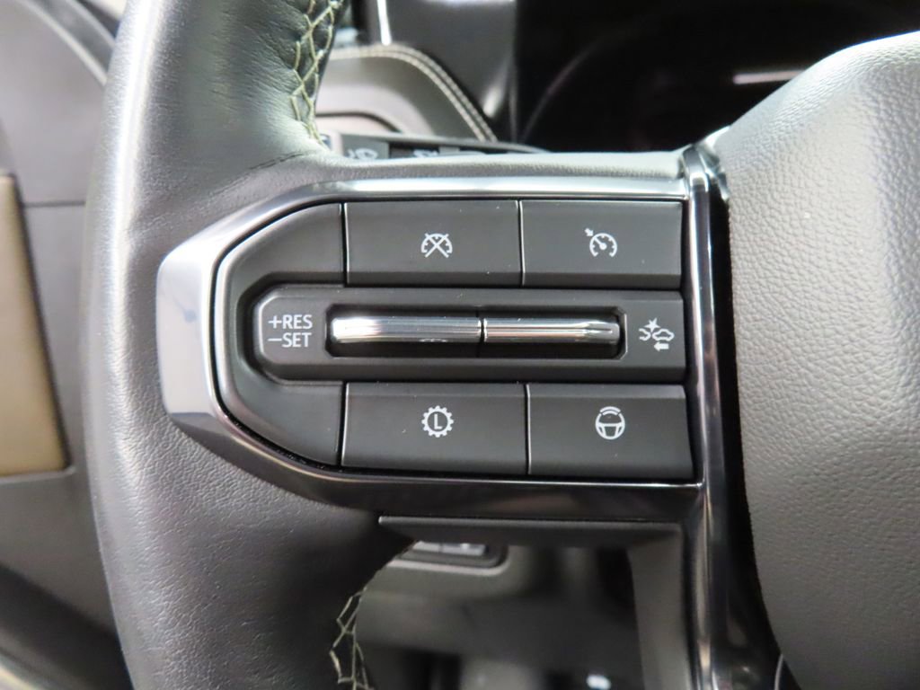 Used 2025 GMC Yukon XL Denali Ultimate AWD/4WD image 66