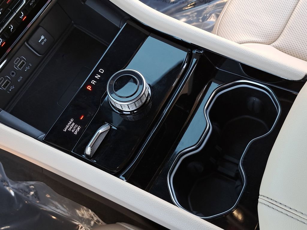 Certified 2023 Jeep Grand Cherokee Limited w/ Luxury Tech Group II AWD/4WD image 26