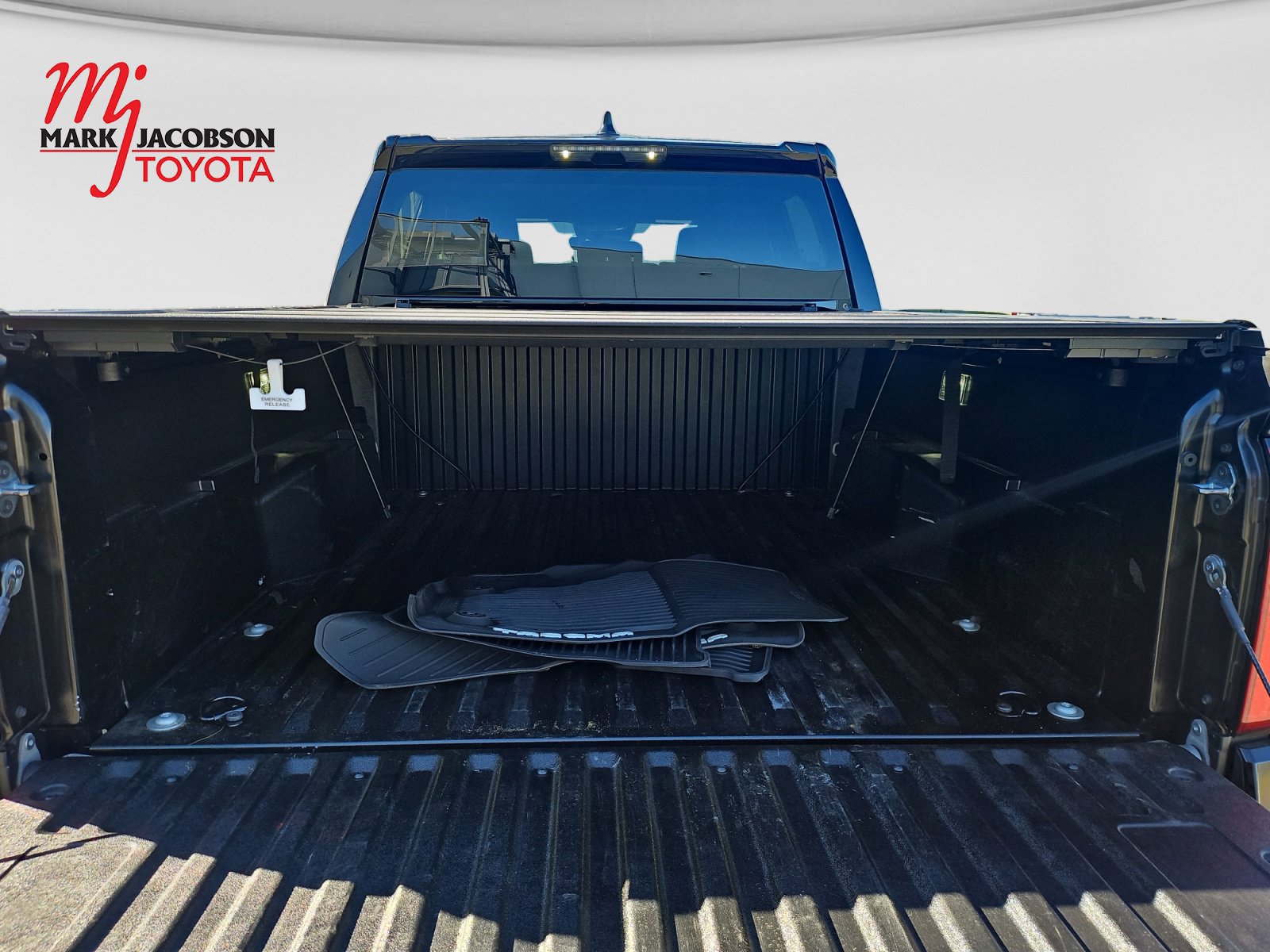 Used 2026 Toyota Tacoma TRD Off-Road AWD/4WD image 19