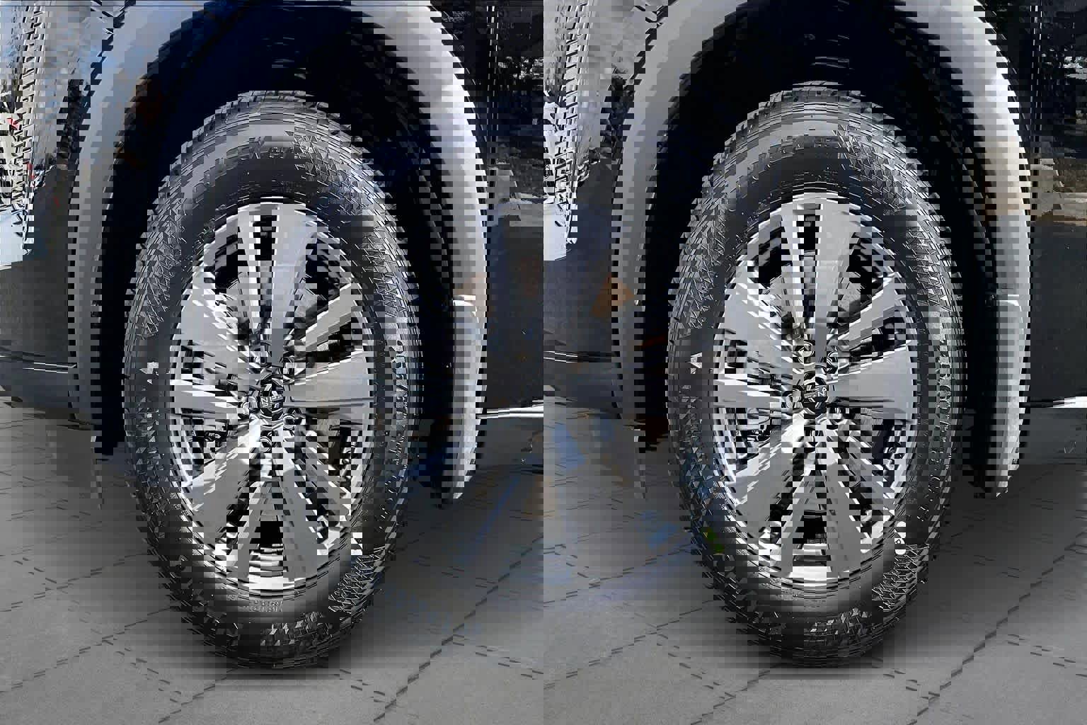 New 2026 Nissan Pathfinder SV image 11