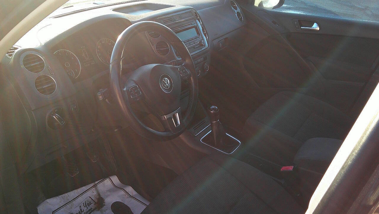 Used 2013 Volkswagen Tiguan S image 10