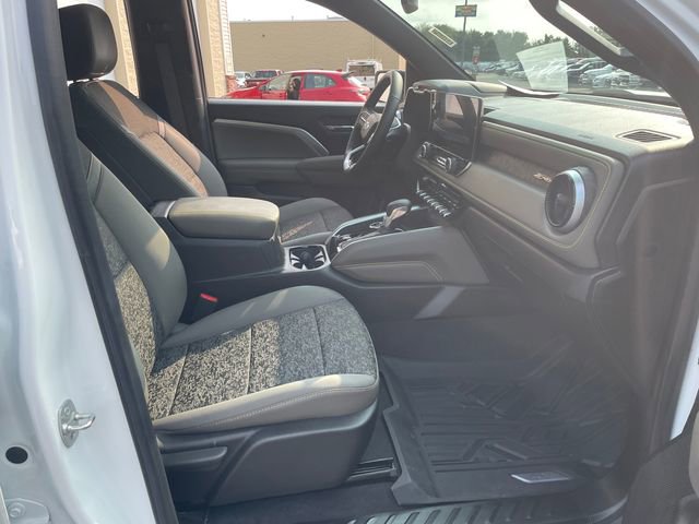 Certified 2024 Chevrolet Colorado ZR2 w/ Technology Package image 44