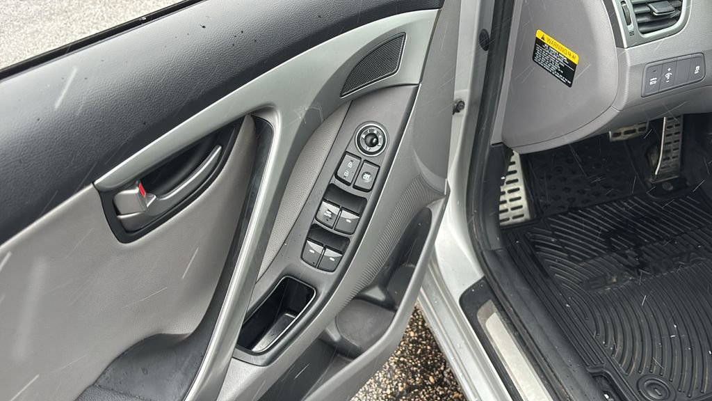 Used 2014 Hyundai Elantra Sport image 14