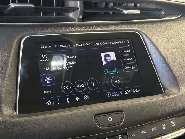 Used 2023 Cadillac XT4 Luxury w/ Cold Weather Package image 32