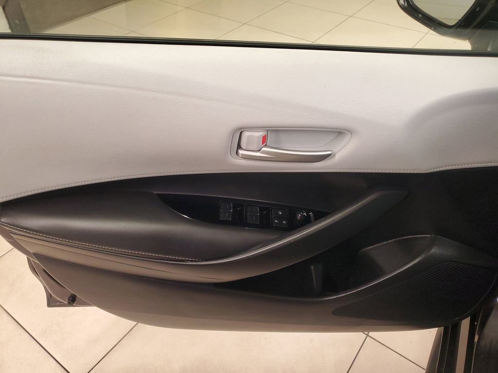 Used 2024 Toyota Corolla SE image 17