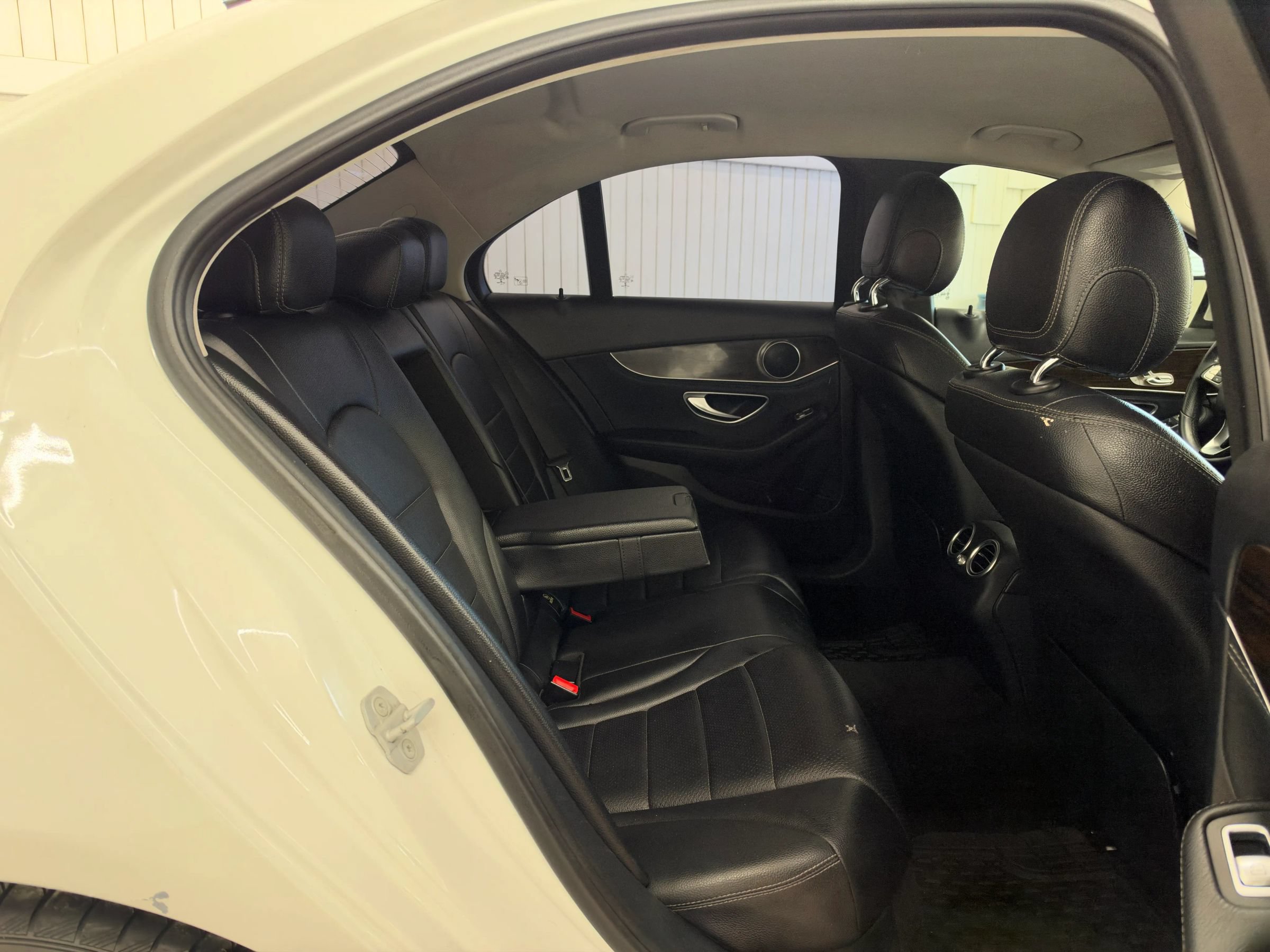 Used 2015 Mercedes-Benz C 300 Sedan image 11