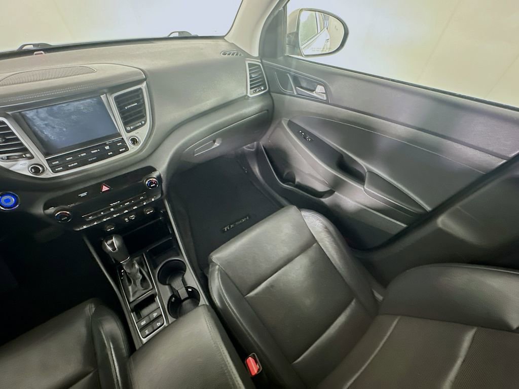 Used 2016 Hyundai Tucson Limited w/ Option Group 03 image 11