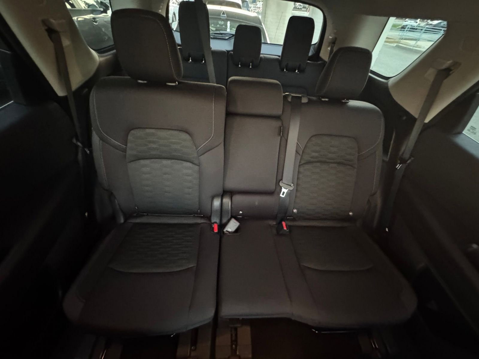 Used 2025 Nissan Pathfinder SV image 40