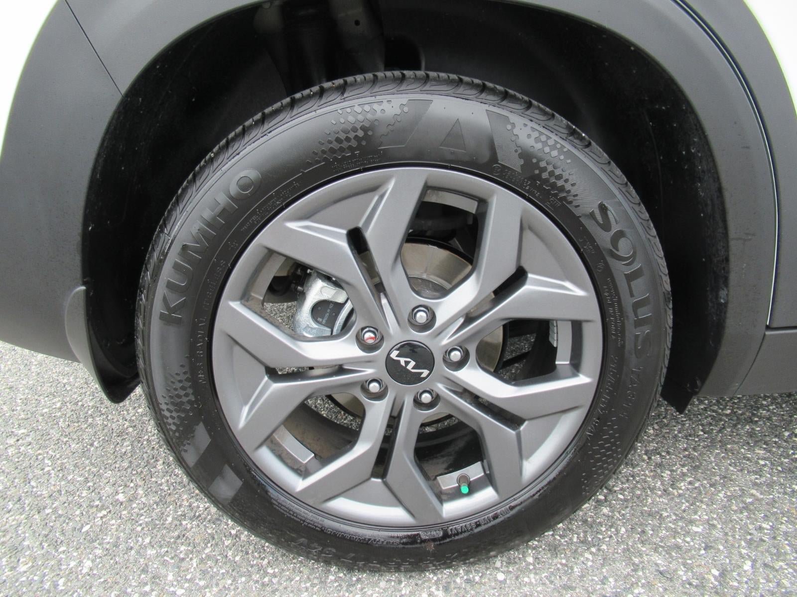 Used 2024 Kia Seltos S FWD image 8
