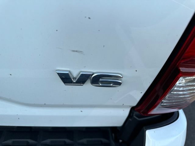 Certified 2023 Toyota Tacoma SR AWD/4WD image 5