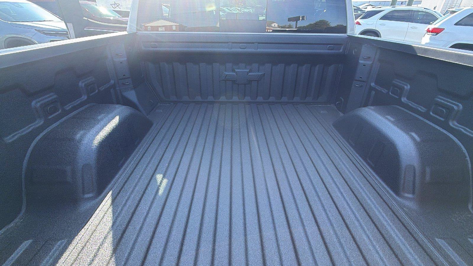 New 2026 Chevrolet Silverado 1500 High Country w/ High Country Premium Package AWD/4WD image 14