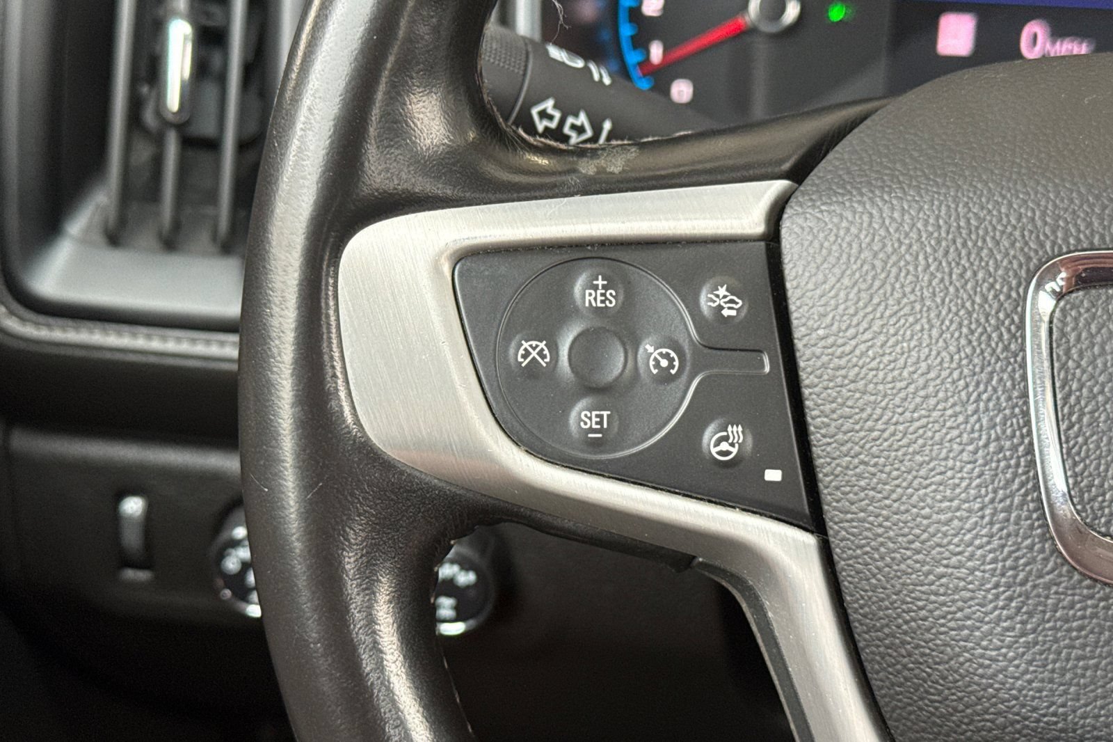 Used 2020 GMC Canyon SLE w/ Elevation Edition AWD/4WD image 33
