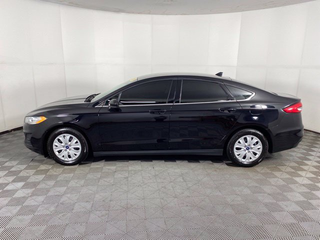 Used 2020 Ford Fusion S FWD image 9