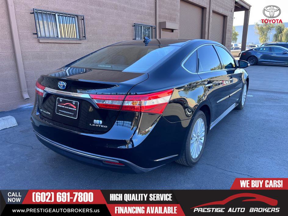 Used 2014 Toyota Avalon Limited w/ Technology Package image 2