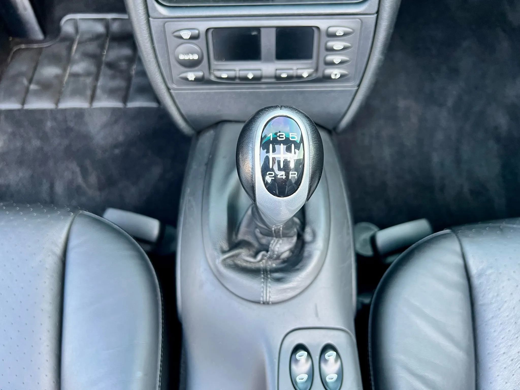 Used 2004 Porsche Boxster image 28