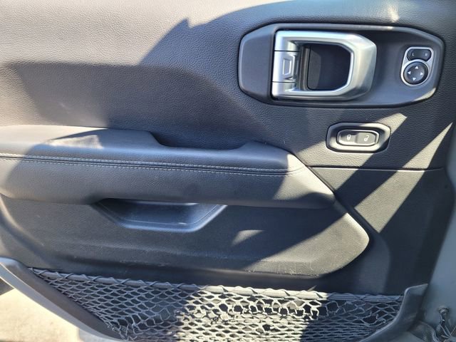 Used 2023 Jeep Wrangler Sahara image 26