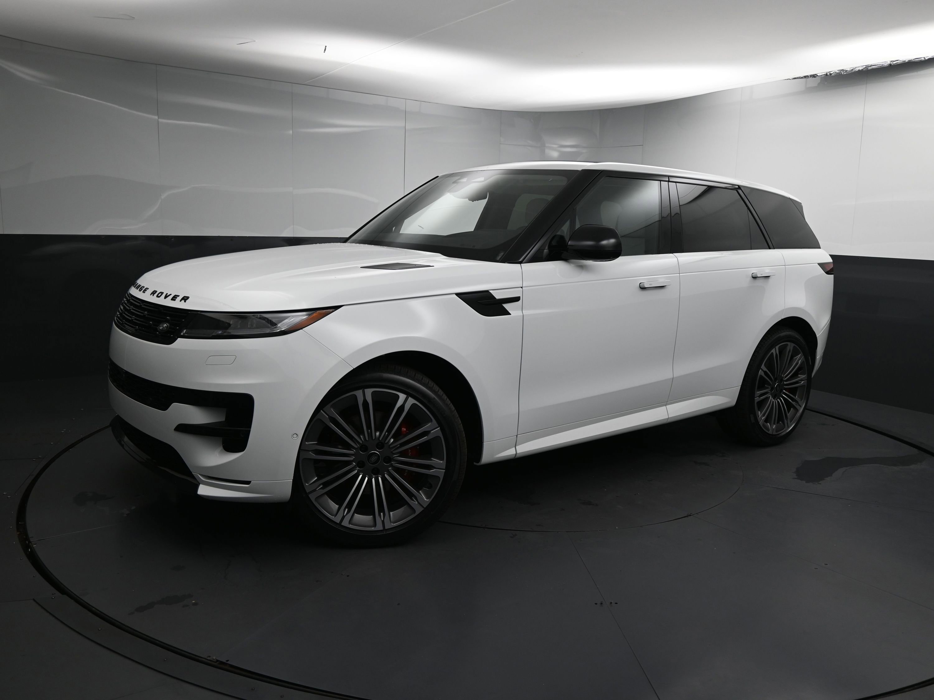 New 2025 Land Rover Range Rover Sport Dynamic SE