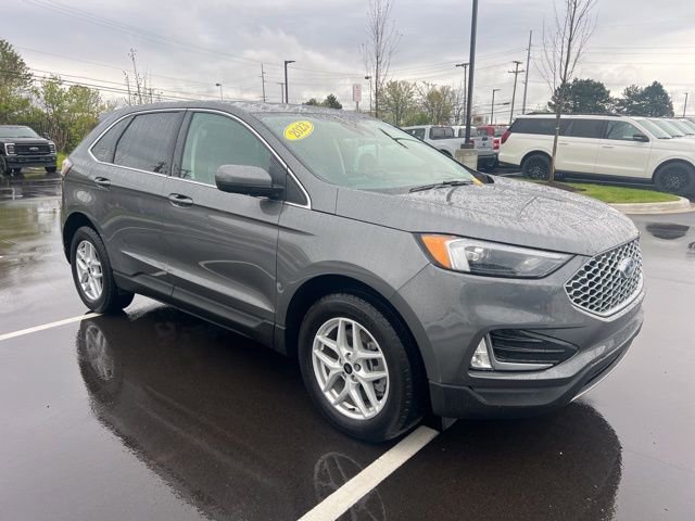 Used 2023 Ford Edge SEL w/ Convenience Package AWD/4WD image 3