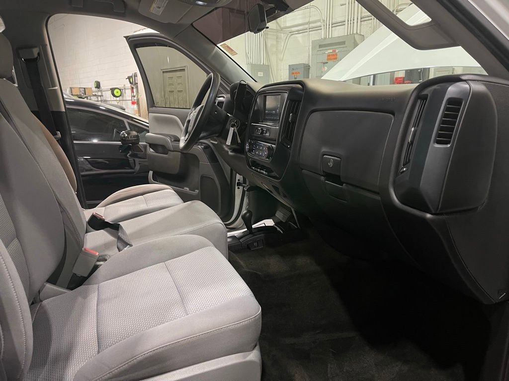 Used 2017 Chevrolet Silverado 1500 Custom w/ Custom Convenience Package image 10