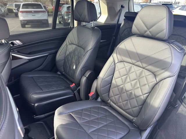 Certified 2025 BMW X7 xDrive40i w/ Premium Package AWD/4WD image 30