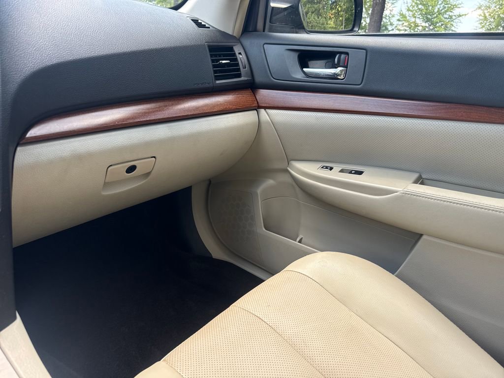 Used 2014 Subaru Outback 2.5i Limited AWD/4WD image 17