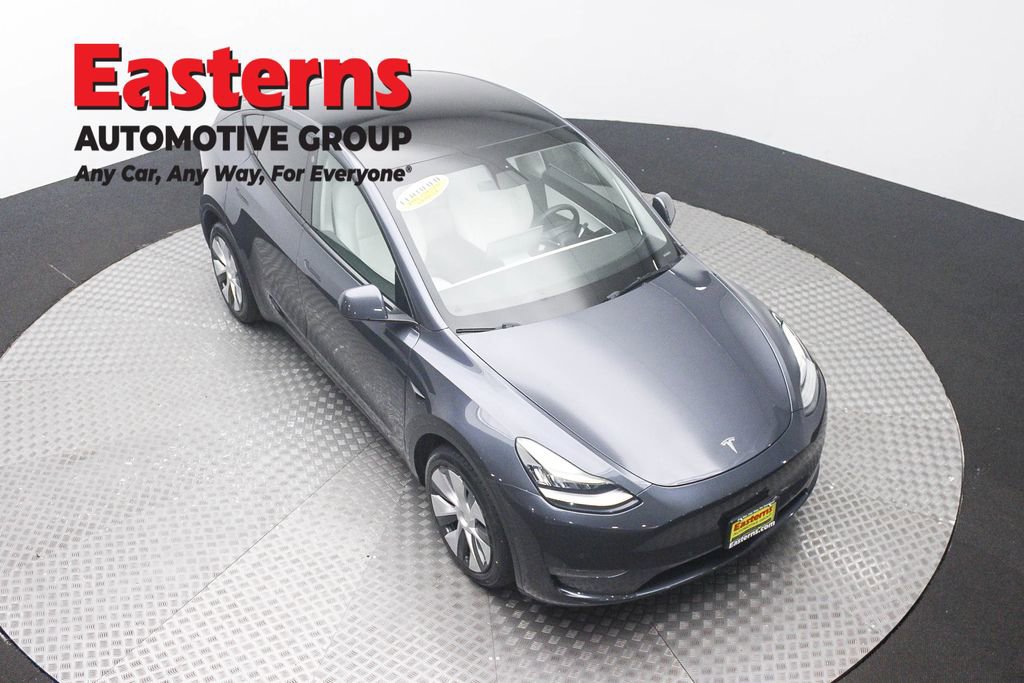 Used 2022 Tesla Model Y Long Range AWD/4WD image 3