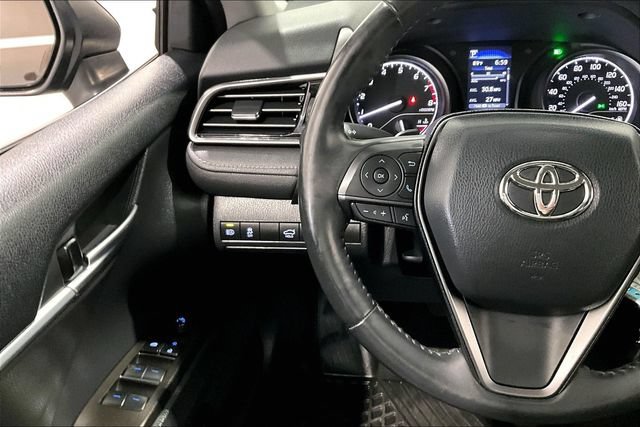 Used 2022 Toyota Camry SE FWD image 14