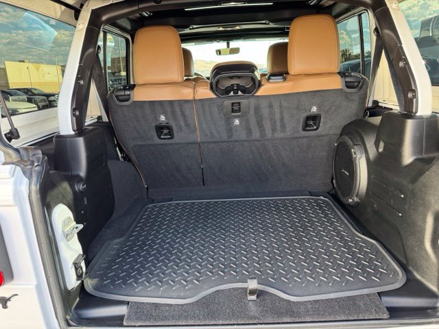 Used 2020 Jeep Wrangler Unlimited Sahara AWD/4WD image 7