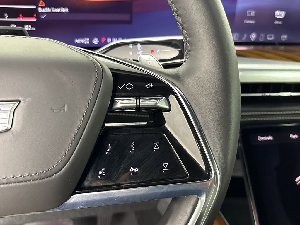 Used 2025 Cadillac Escalade ESV Sport Platinum image 16